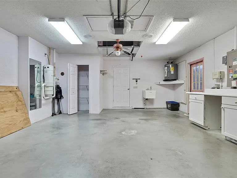 4628 Bayridge Ct — Photo 36