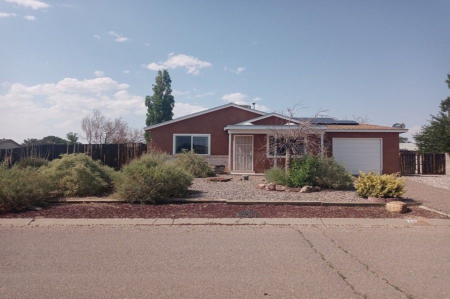 1st image of 202 Saffin Dr SE