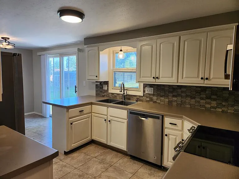 1508 Apache Ave — Photo 3