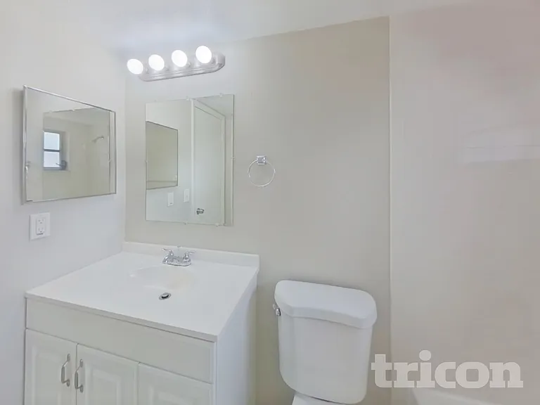 816 Centerwood Ct — Photo 11