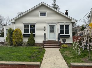 9 Ward Pl, Montclair, NJ 07042