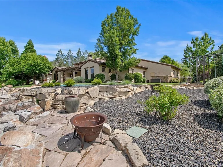 966 W Watersford Dr — Photo 36