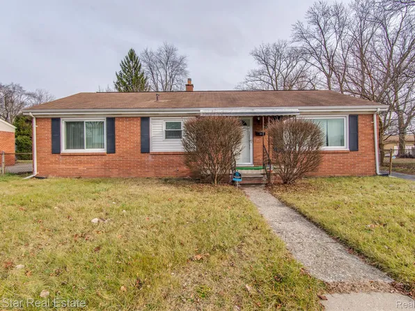 5435 Woodward St, Wayne, MI 48184