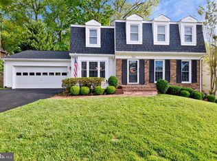 8988 Shadowlake Way, Springfield, VA 22153