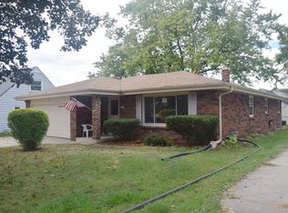 4347 S 45th St, Greenfield, WI 53220
