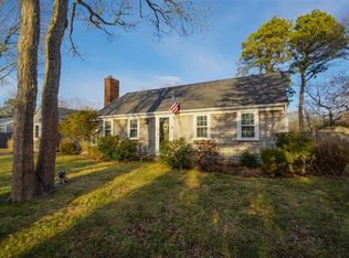 10 Goose Point Rd, Centerville, MA 02632
