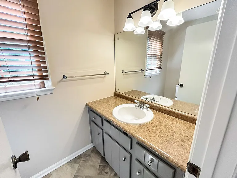 2491 Annandale Dr — Photo 13
