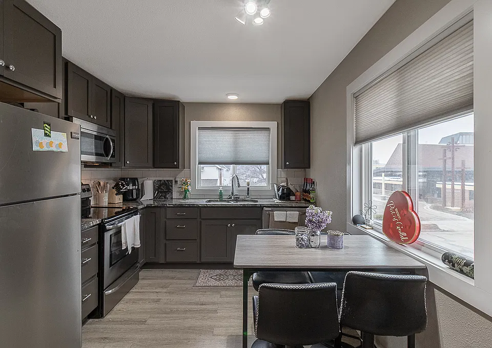 107 Grove St #4