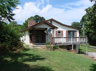 1975 Saint Clairs Creek Rd, Chilhowie, VA 24319