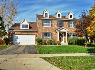 600 Haversham Ave, Elgin, IL 60124