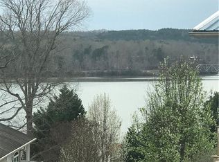 106 Lake View Dr, New London, NC 28127