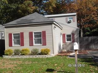 34 1st Ave, Bellingham, MA 02019