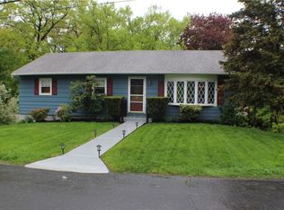 20 Faye Ave, New Windsor, NY 12553