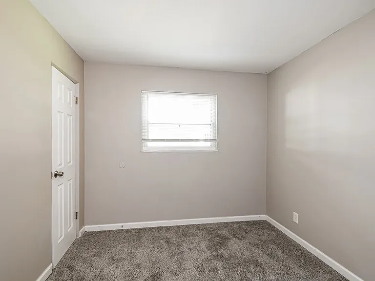 1850 Shirlene Dr — Photo 15