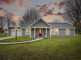 727 Chippewa St, Buchanan, MI 49107