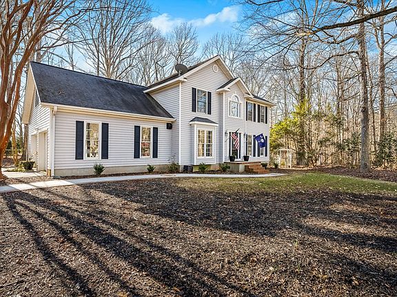 2nd image of 106 Bridle Ct