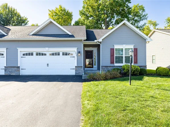 1012 Railway Xing, Webster, NY 14580