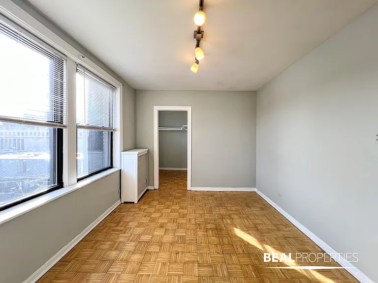 739 West Belmont Avenue — Photo 11
