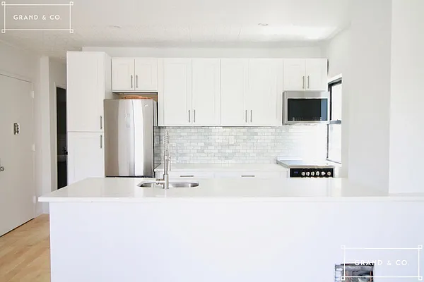 Rented by Grand & Co. | media 40