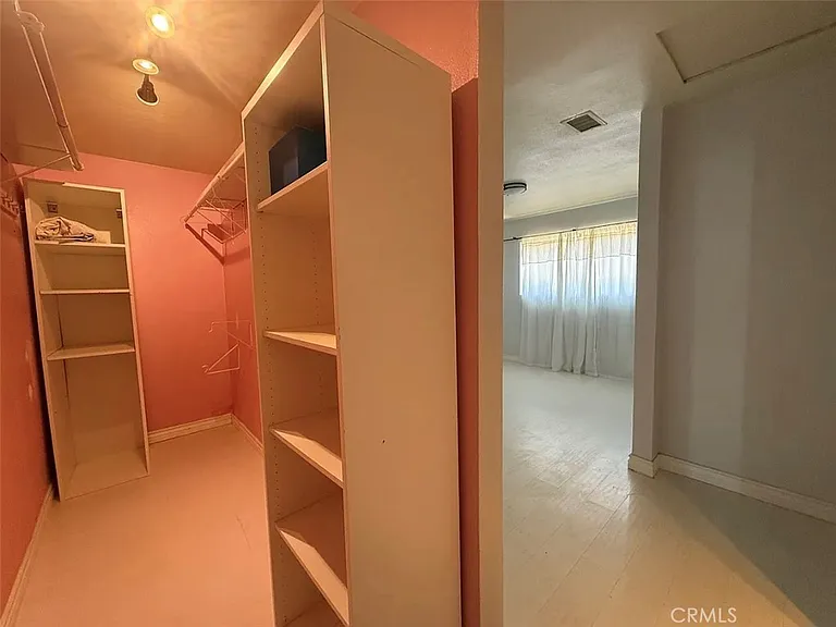 8402 Slater Ave — Photo 7
