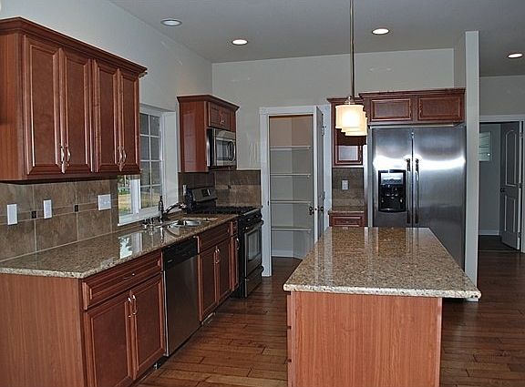4th image of 10933 99th Avenue Ct SW