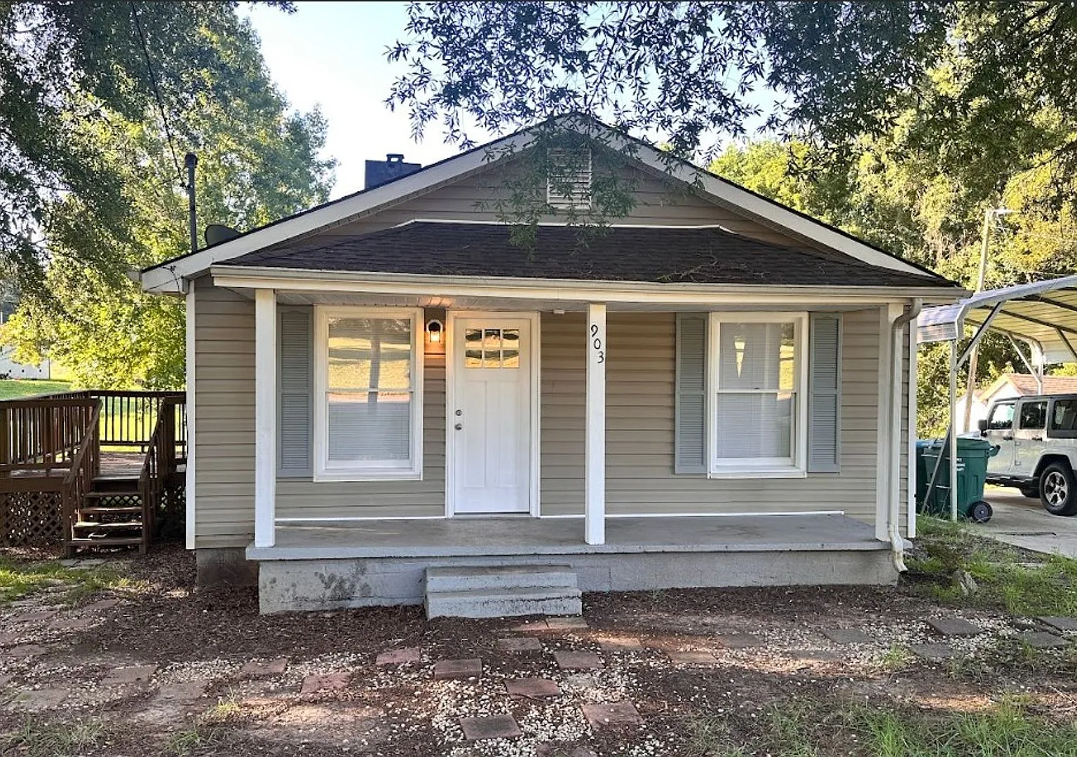 Modern Comfort Meets Nature 2-Bed, 1-Bath Home with Outdoor Parking! — Photo 1