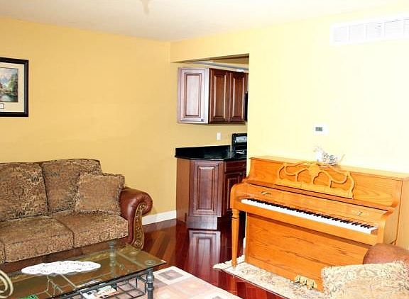 4th image of 738 Sorel Dr