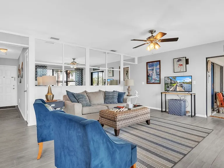 159 SW 47th Ter #206 — Photo 3
