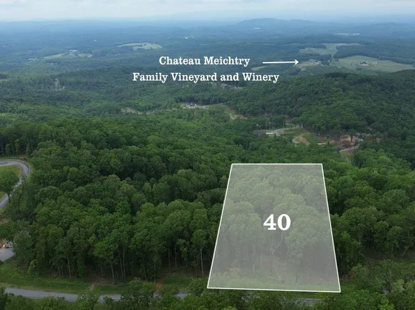 40 High Summit Dr #40, Talking Rock, GA 30175