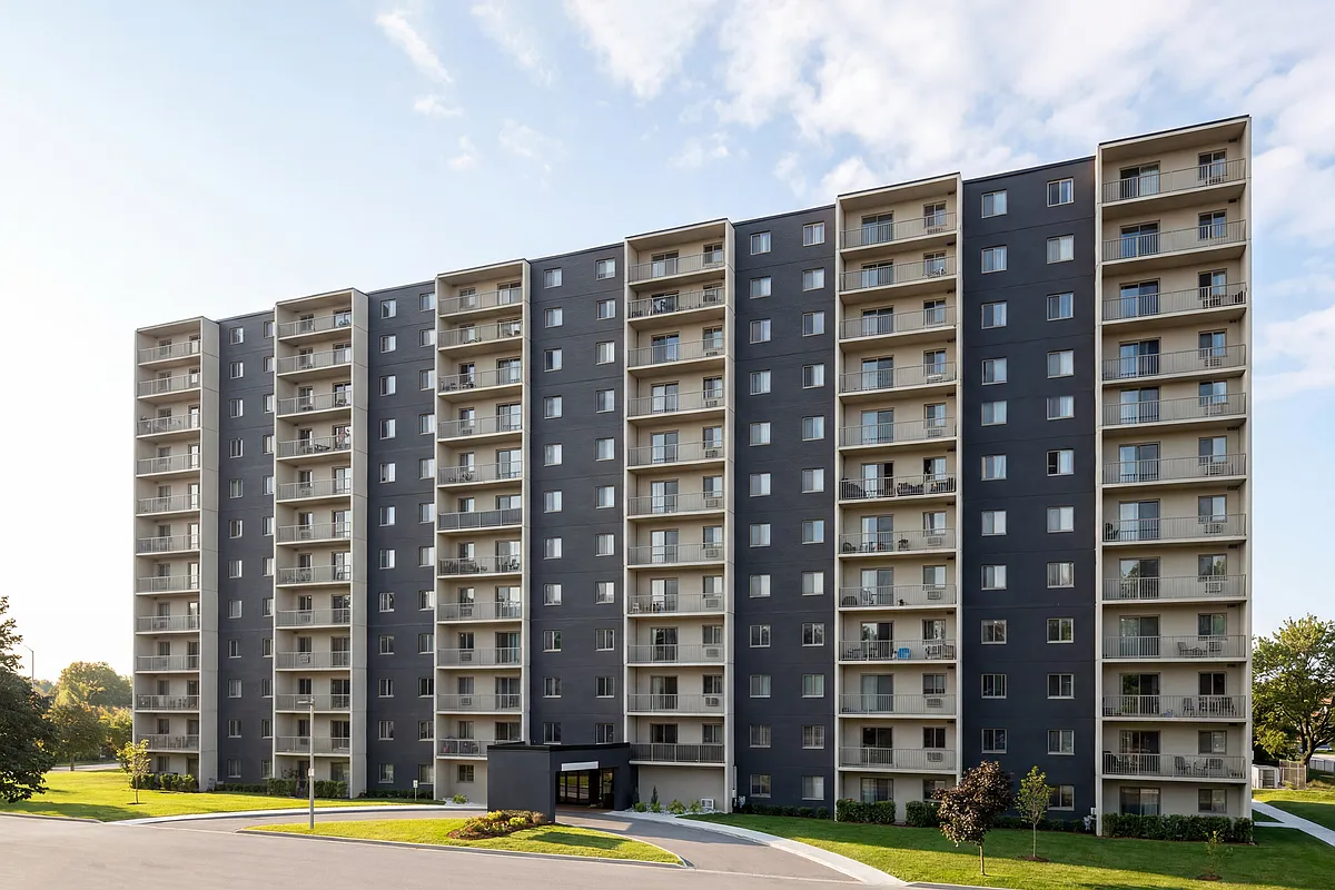 Building Photo - 340 Willowdale Cres
