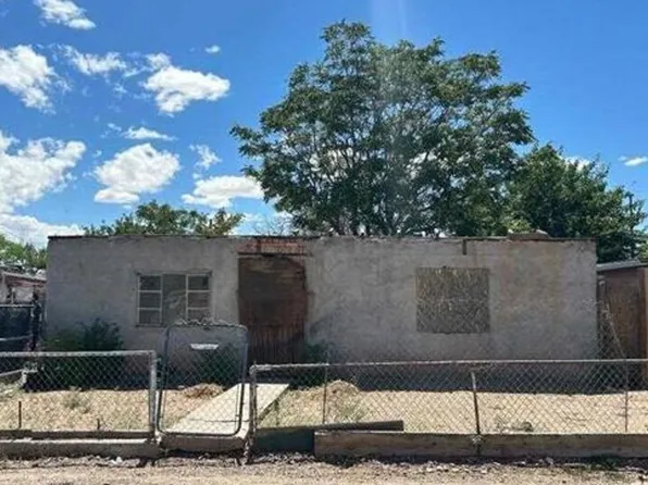 2467 De Vita Rd SW, Albuquerque, NM 87105