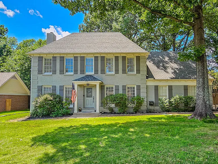 775 Royal Forest Dr — Photo 1
