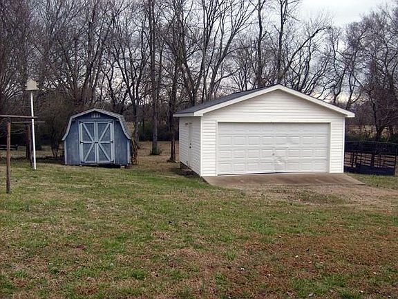 4th image of 804 Belaire Dr