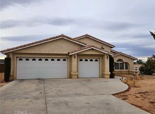12530 Navajo Rd, Apple Valley, CA 92308