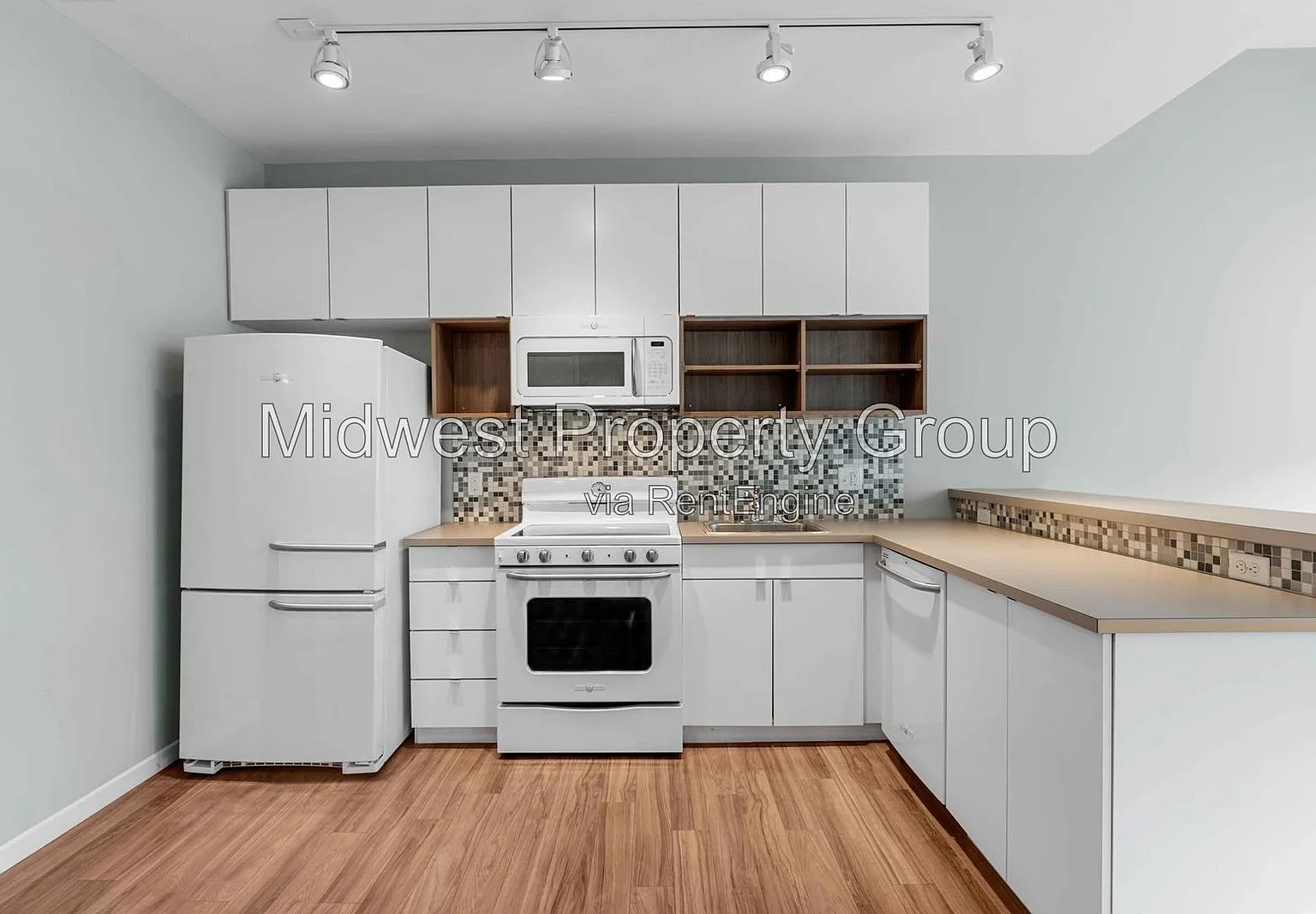 2 bed, 1.0 bath, 755 sqft, $1,095 — Photo 4