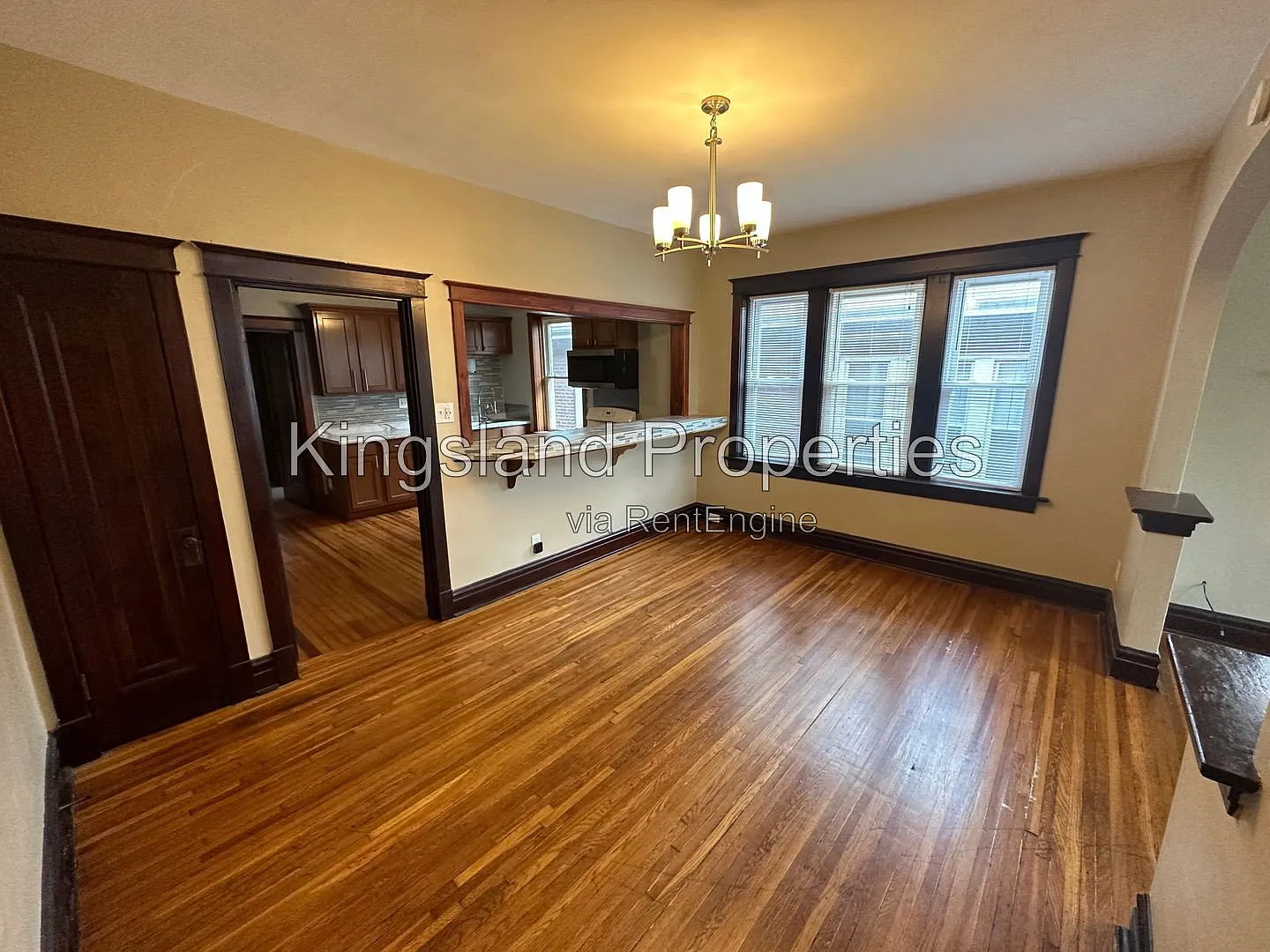 1 bed, 1.0 bath, 1000 sqft, $1,050 — Photo 3