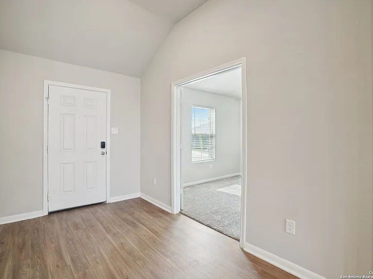 7019 Vista Loop — Photo 5