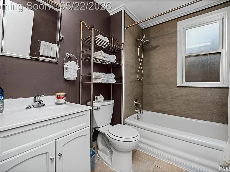 211 N Main St #1 — Photo 24