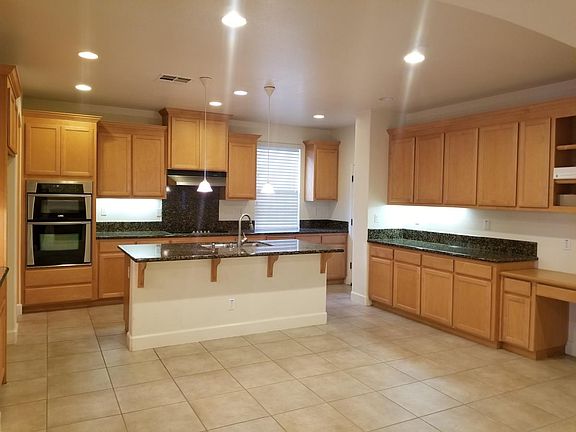 3rd image of 483 W Saint Francis Ave