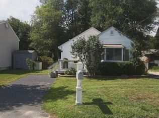 60 E Shore Rd, Holbrook, MA 02343
