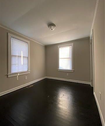 5th image of 422 Queens Ct