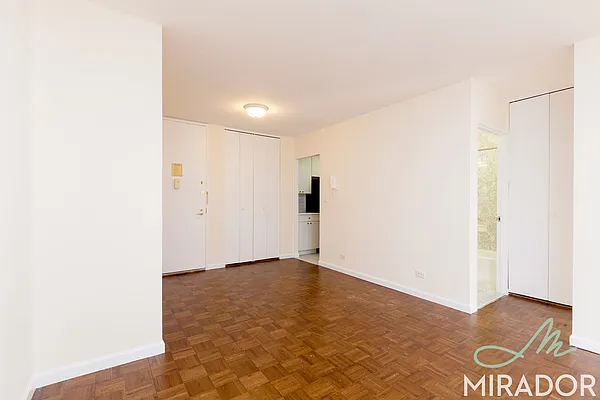 Rented by Mirador Real Estate | media 30