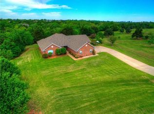 10201 Fawn Valley Dr, Mustang, OK 73064