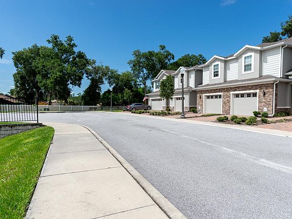 3rd image of 609 Bethesda Ct