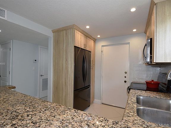 4th image of 2307 S Cypress Bend Dr APT 206A