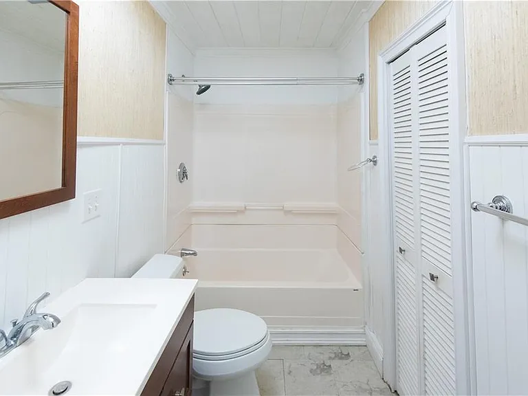 13 Island Ave — Photo 18