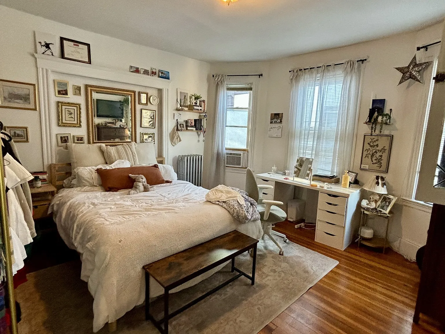 3 bed, 1.0 bath, $4,300 — Photo 4