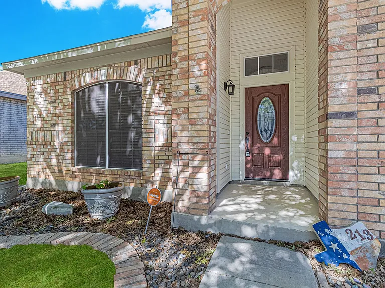213 Tapwood Ln — Photo 44