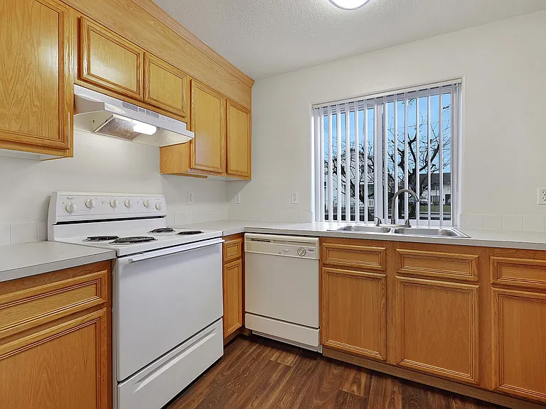Andrea Place Apartments — Photo 13