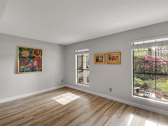 2nd image of 3660 Chastain Way